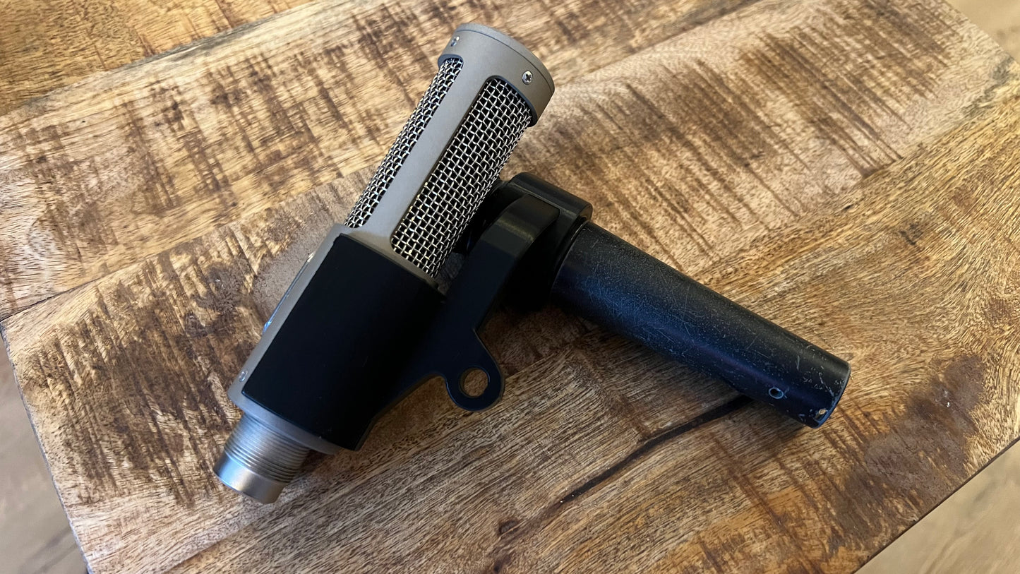 R10/57 InPhase Microphone Clip
